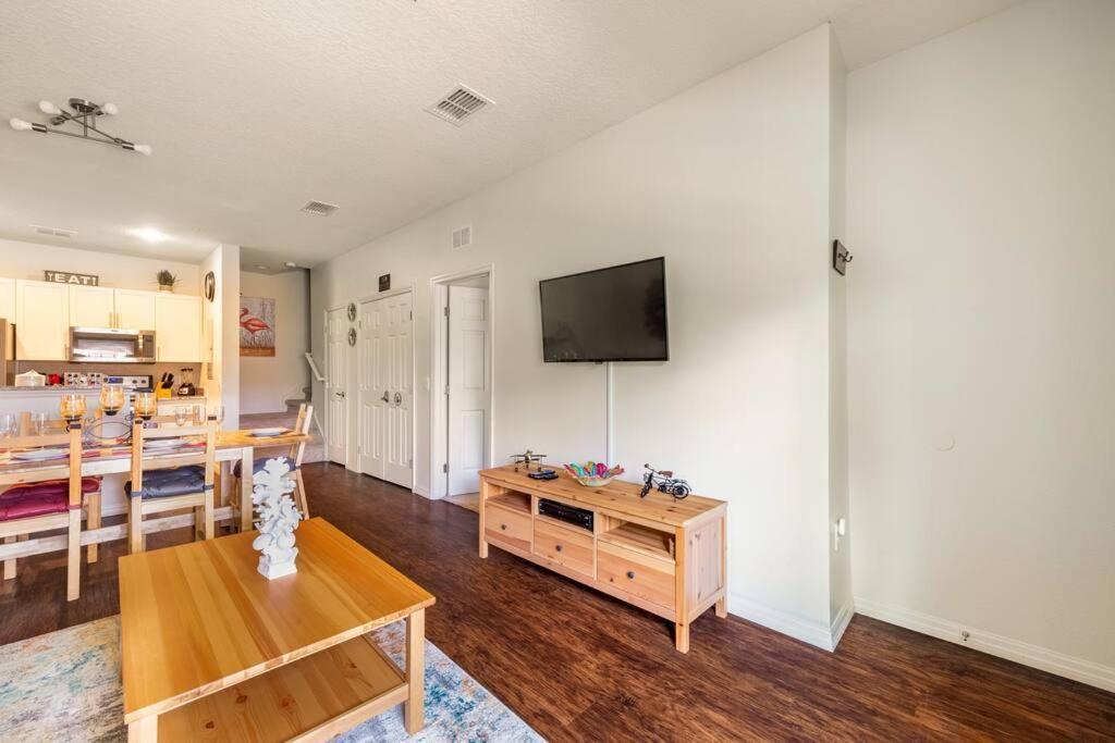 Super Comfy And Spacious 3 Bedroom 10 Minutes From Disney, With Major Shopping 4 Minutes Away Kissimmee Extérieur photo